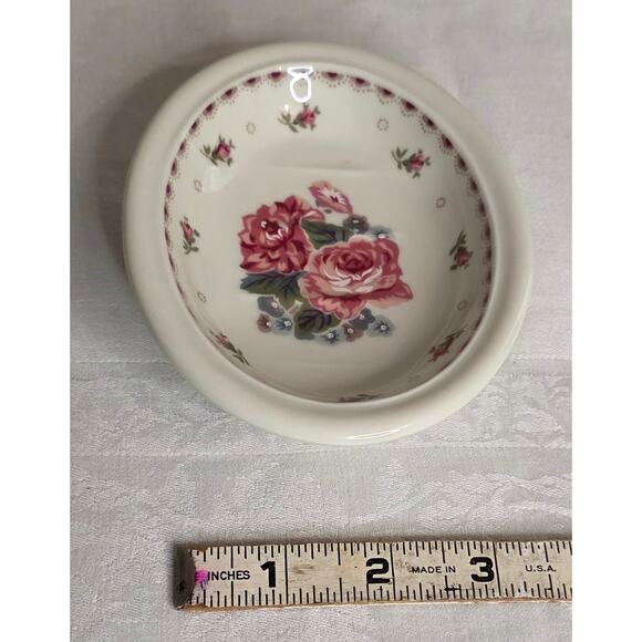 Andre Richard "Country Classic Rose" Ceramic Floral Pattern Oval Soap Dish - Picture 2 of 4